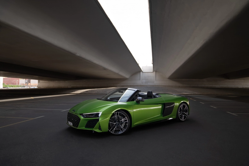 Audi_R8-Spyder_2021_21741_21741_14458316494-6_small