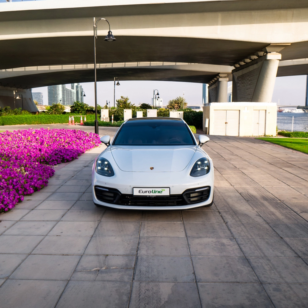 Porsche-Panamera-2023_18700_11815251812-2_18700__small